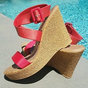 💌New $125 NWOT Italian Shoemakers Wedge Nordstrom